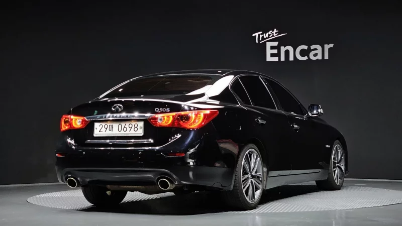 Infiniti Q50