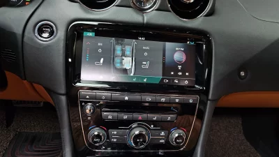 Jaguar XJ