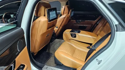 Jaguar XJ