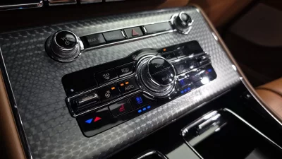 Lincoln AVIATOR