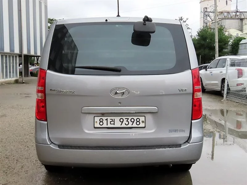 Hyundai Starex