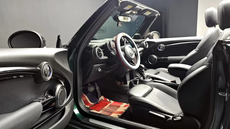 MINI Cooper Convertible