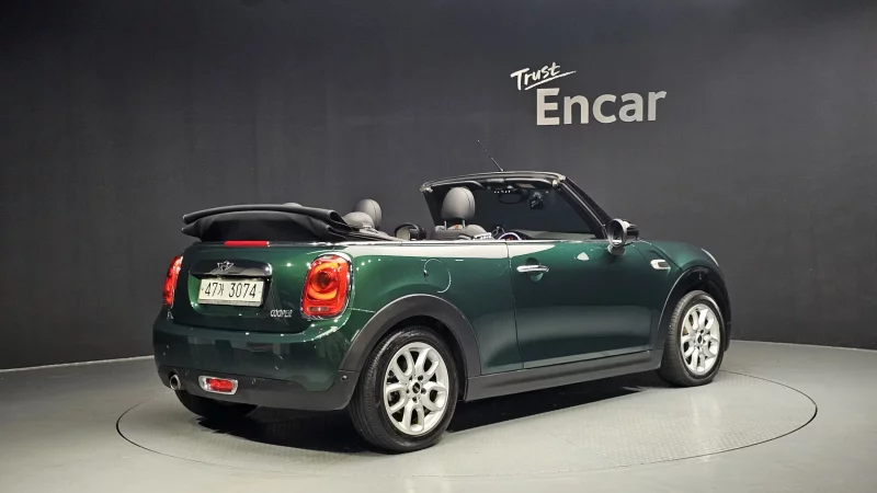 MINI Cooper Convertible