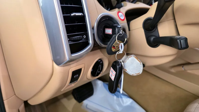 Porsche CAYENNE