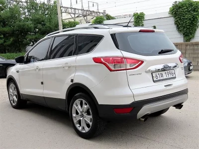 Ford ESCAPE