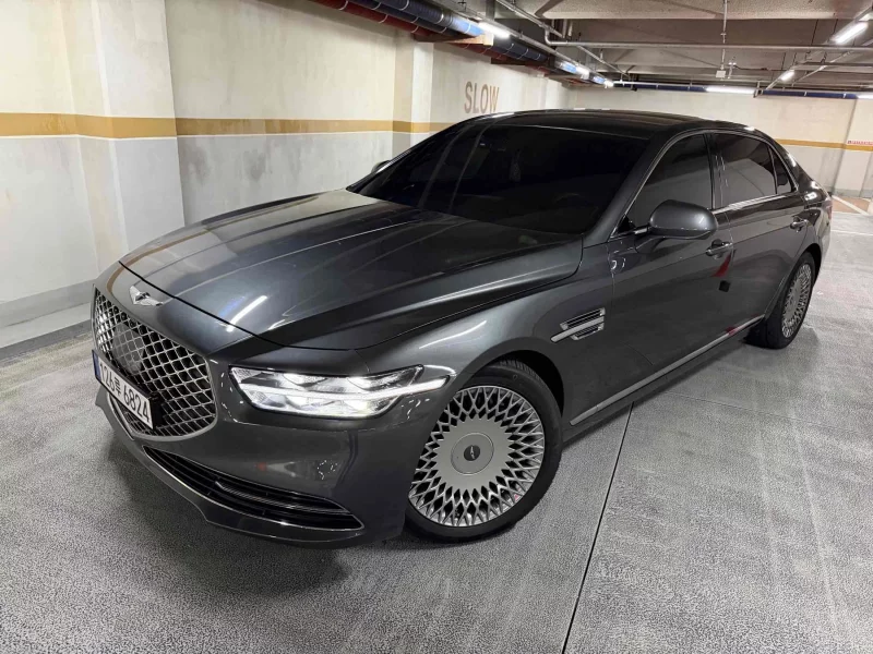 Genesis G90