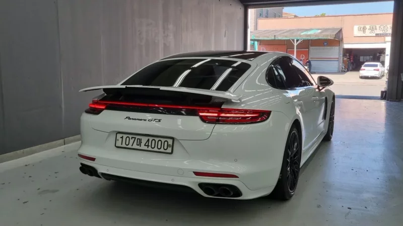 Porsche PANAMERA