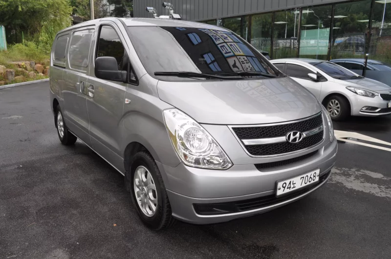 Hyundai Starex