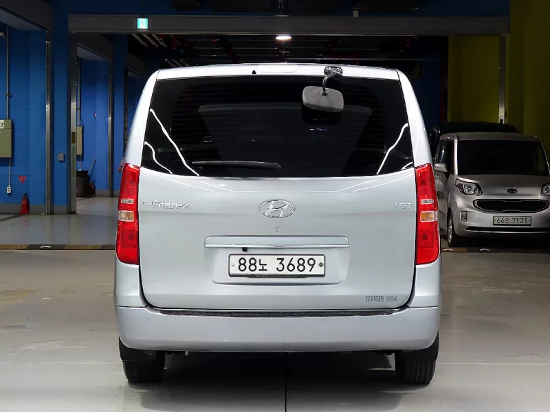 Hyundai Starex