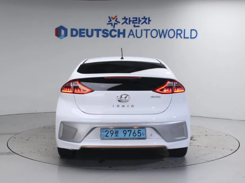 Hyundai Ioniq