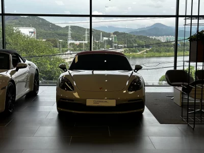 Porsche 718