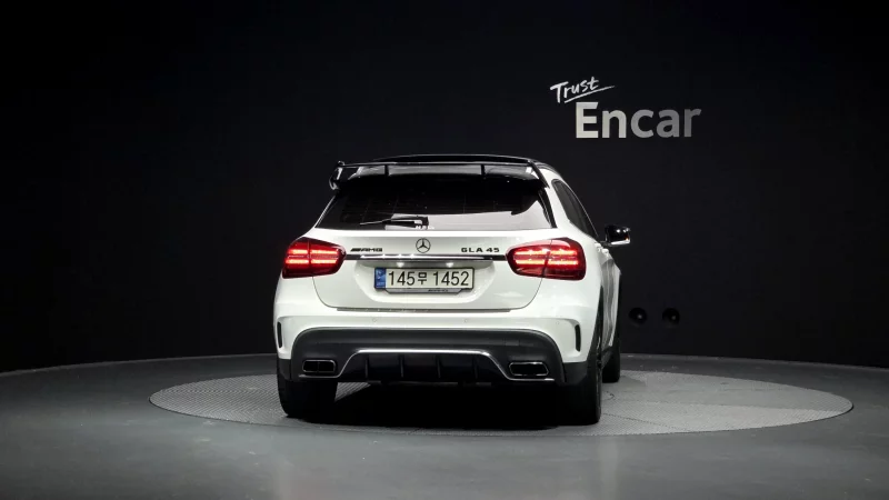 Mercedes-Benz GLA-Class