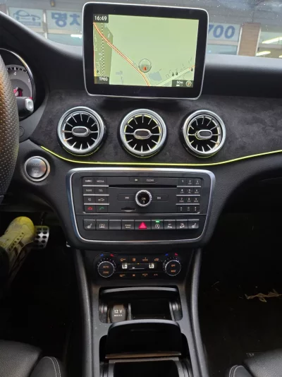 Mercedes-Benz GLA-Class