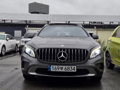 Mercedes-Benz GLA-Class