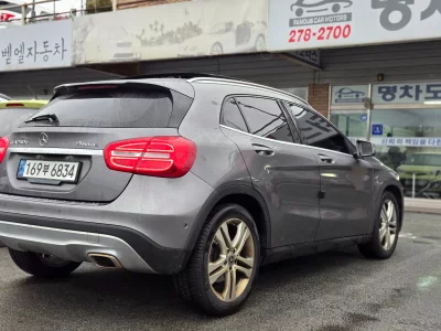 Mercedes-Benz GLA-Class