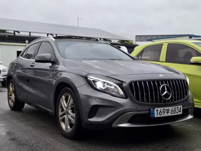 Mercedes-Benz GLA-Class