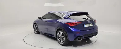 Infiniti Q30