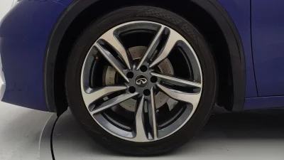 Infiniti Q30
