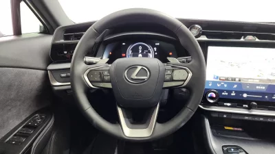 Lexus RZ