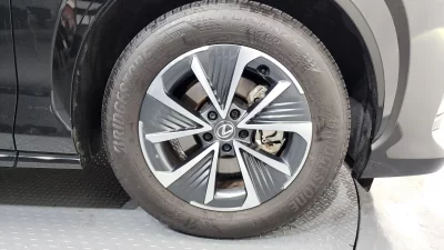 Lexus RZ