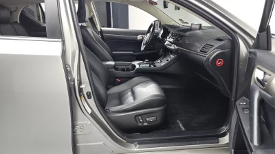 Lexus CT200h