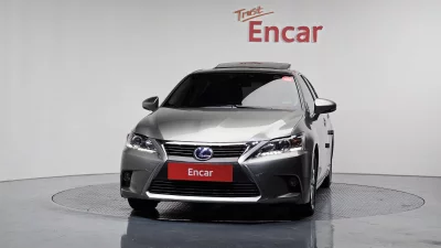 Lexus CT200h
