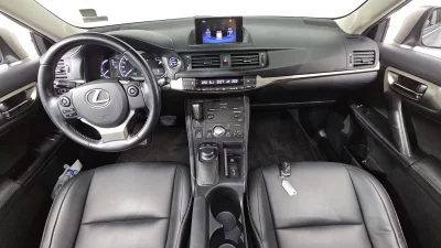 Lexus CT200h