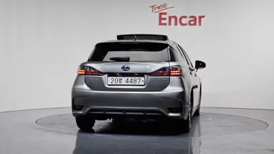 Lexus CT200h