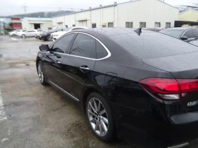 Hyundai Aslan