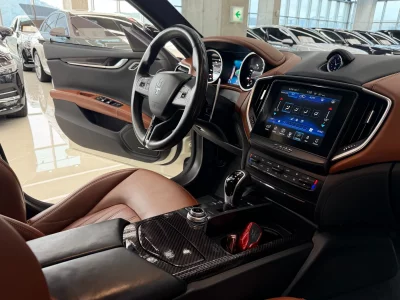 Maserati GHIBLI