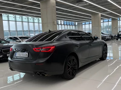 Maserati GHIBLI