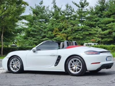 Porsche 718