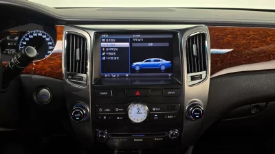 Hyundai Equus