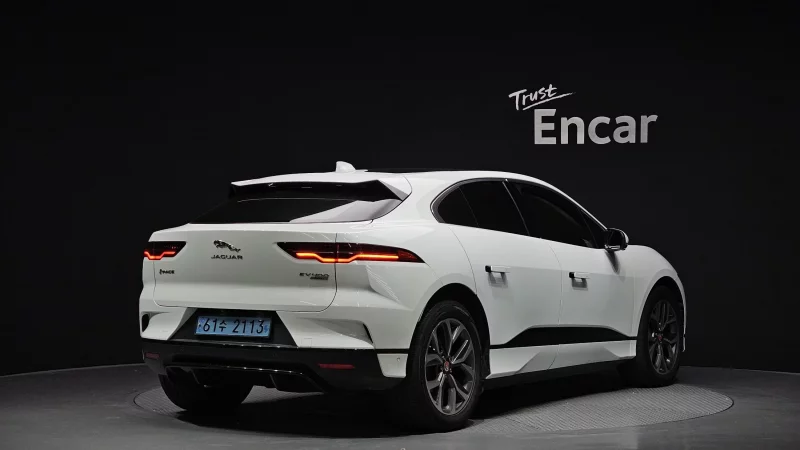 Jaguar I-PACE