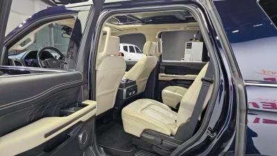 Ford EXPEDITION