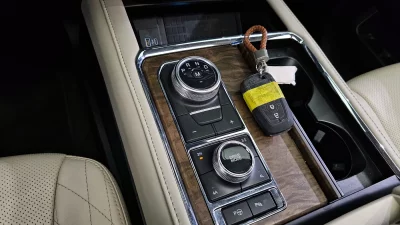 Ford EXPEDITION