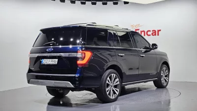 Ford EXPEDITION