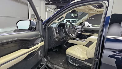 Ford EXPEDITION