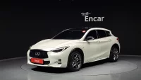 Infiniti Q30