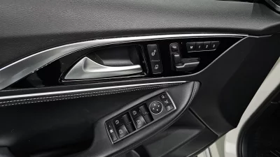 Infiniti Q30