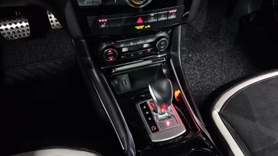 Infiniti Q30