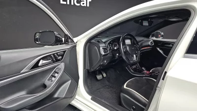 Infiniti Q30