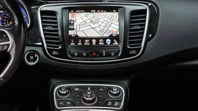 Chrysler 200