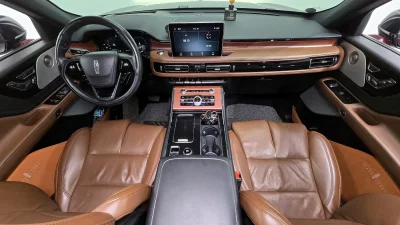 Lincoln AVIATOR