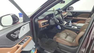 Lincoln AVIATOR