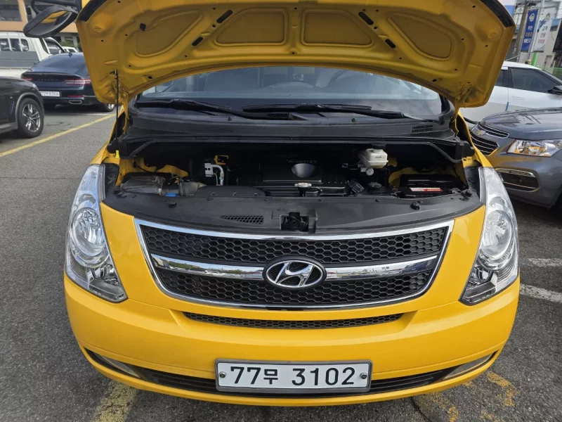 Hyundai Starex