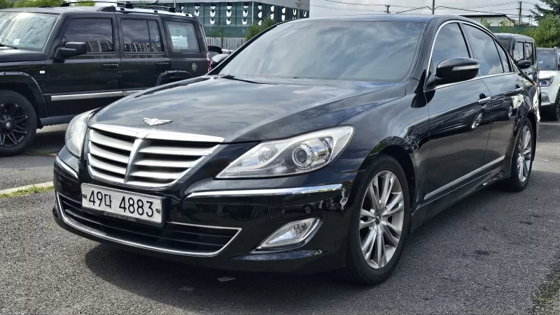 Hyundai Genesis