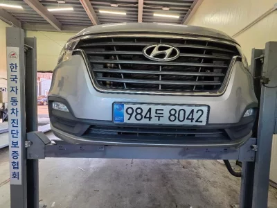 Hyundai Starex