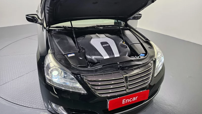 Hyundai Equus