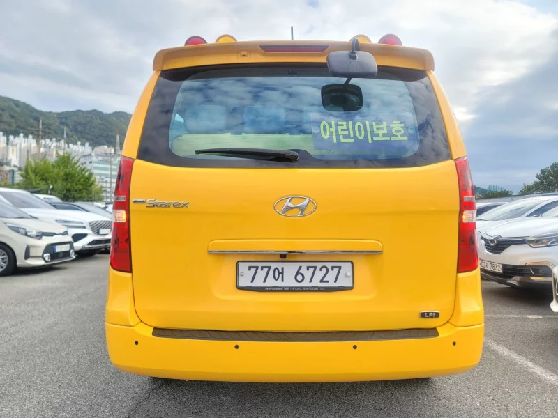 Hyundai Starex
